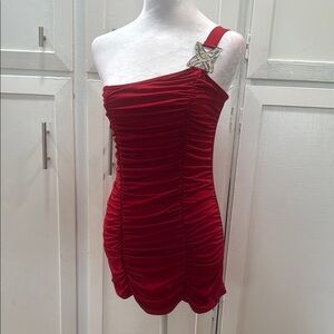 Elegant Red One-Shoulder Dress